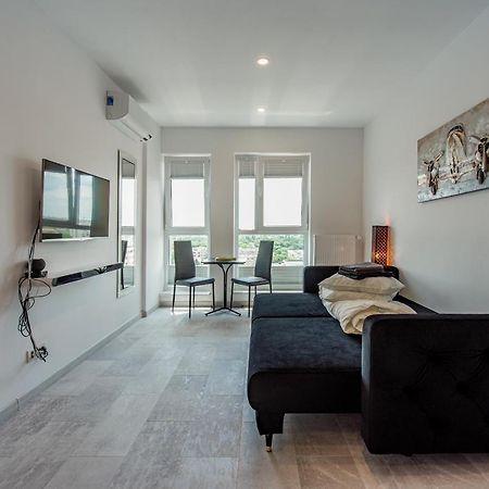 Cozy Penthousestudio Cityview W12 Bukarest Kültér fotó